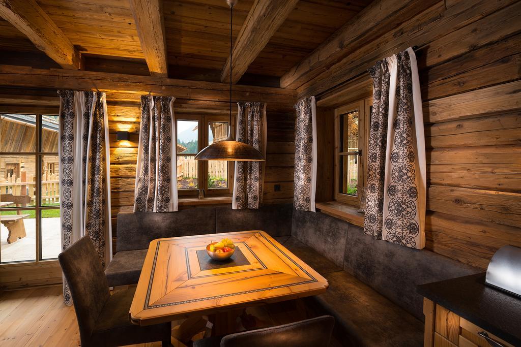 Chaletdorf Auszeit Huttschlag ห้อง รูปภาพ